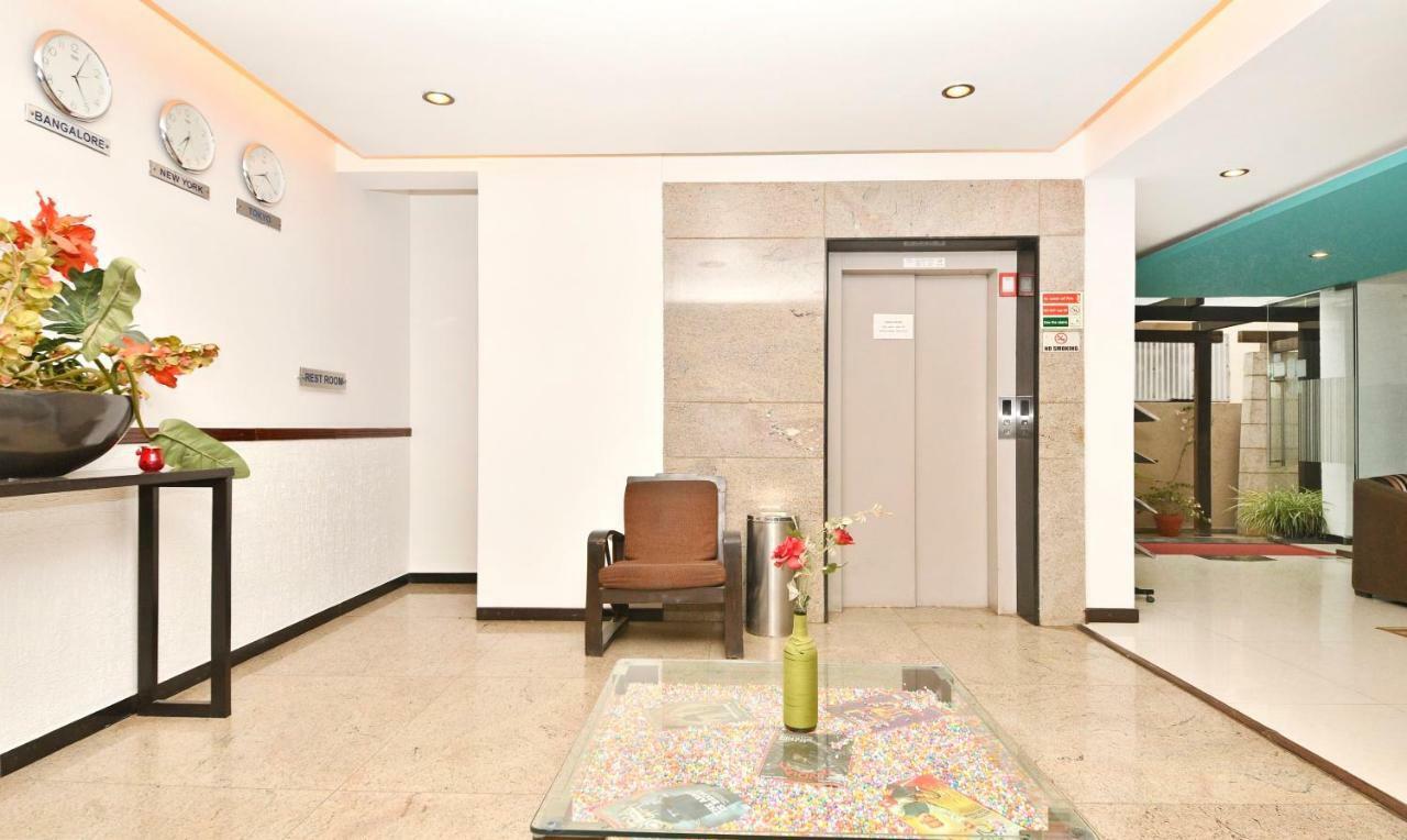 Treebo Trend Sterling Suites Inn Bangalore Exterior foto