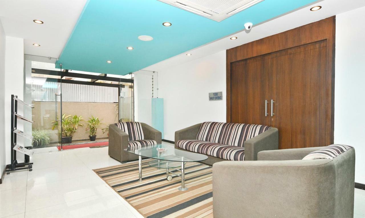 Treebo Trend Sterling Suites Inn Bangalore Exterior foto